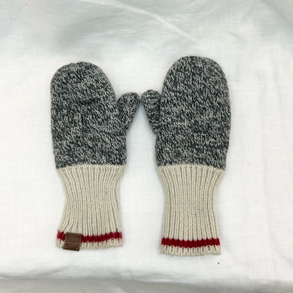 Roots Toddler Cabin Mittens - Picture 2 of 10